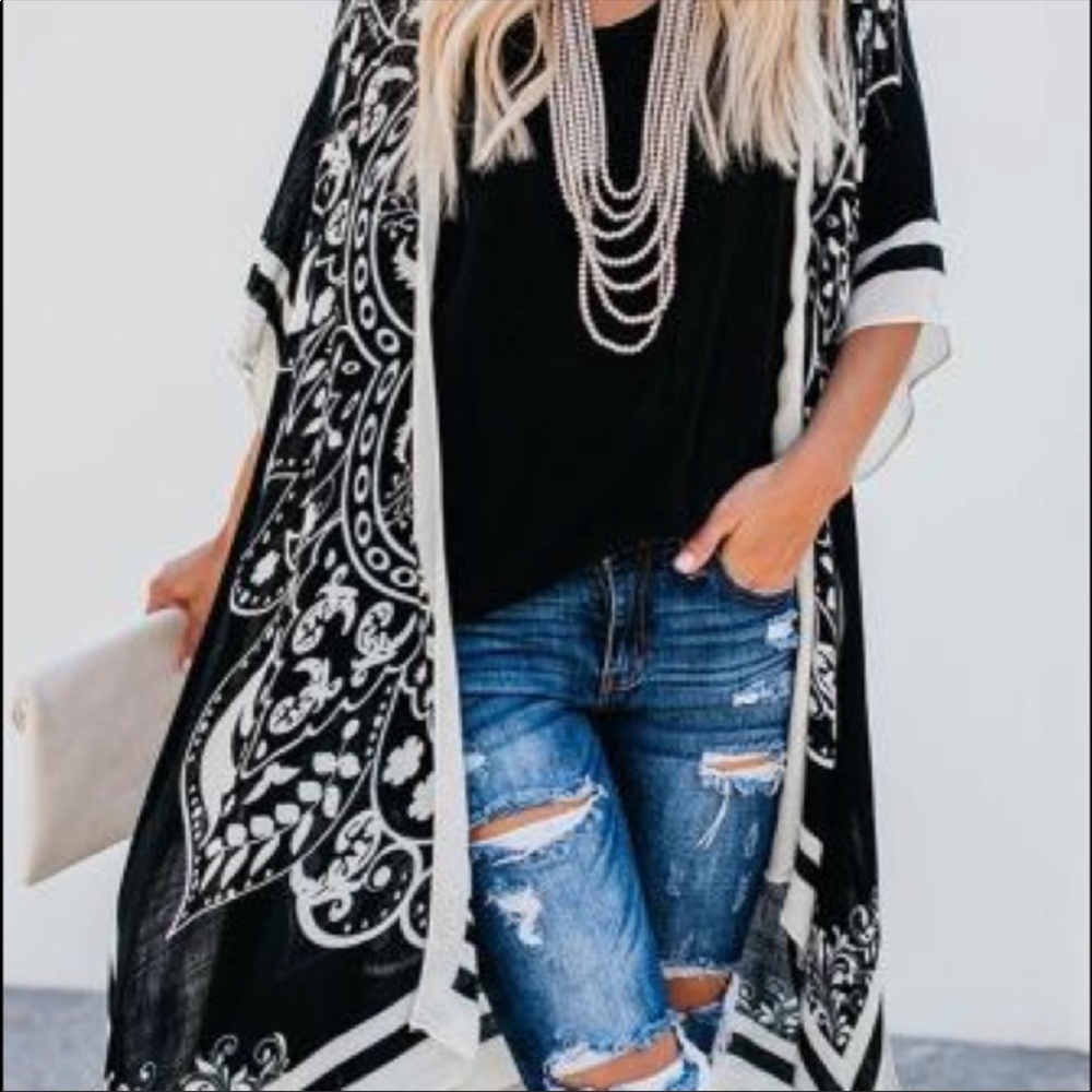 Black medallion sheer kimono